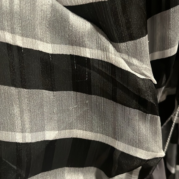 NY &CO sz : XL : stripes black white silver tie waist sleeveless blouse - Picture 14 of 14